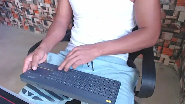 Snapshot of sexatlexx chatting on September 2025 09:19:01 PM sexatlexx online show from September 2025 09:19:01 PM