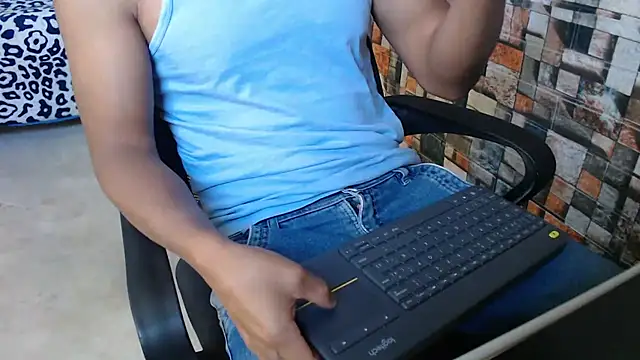 Snapshot of sexatlexx chatting on October 2025 02:40:01 PM sexatlexx online show from October 2025 02:40:01 PM