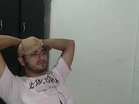 kylian 07 online show from November 2025 02:23:02 AM