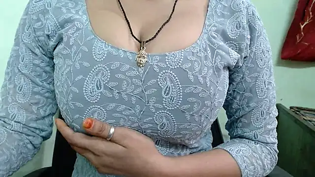 sweet-alia online show from September 2025 11:53:02 AM