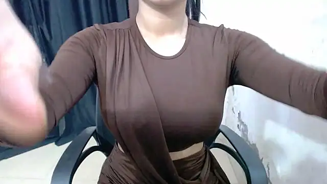 Snapshot of sweet-alia chatting on April 2026 11:16:01 AM sweet-alia online show from April 2026 11:16:01 AM