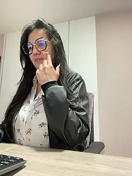 SWEETLILY18 online show from December 2024 11:06:01 AM