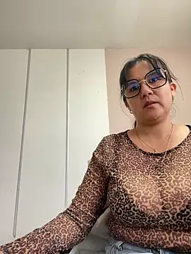 SWEETLILY18 online show from March 2025 02:45:01 PM