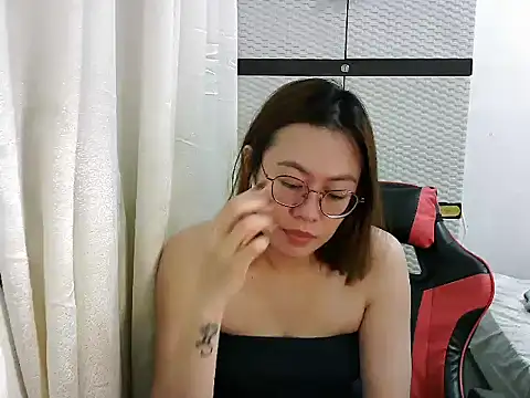 crizzybel online show from March 2025 07:53:01 PM