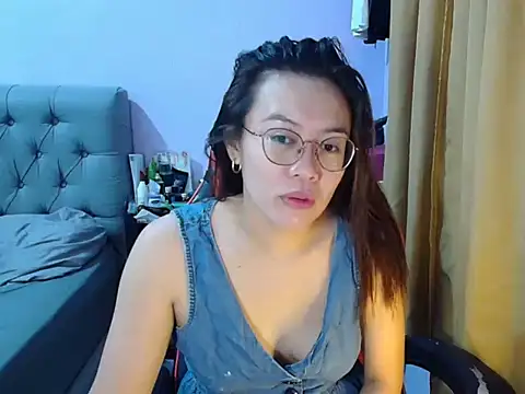 Snapshot of crizzybel chatting on June 2026 09:05:02 PM crizzybel online show from June 2026 09:05:02 PM