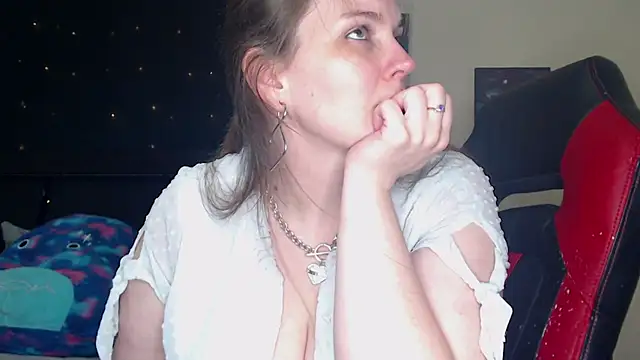 ToxicLilly online show from December 2024 10:19:01 AM