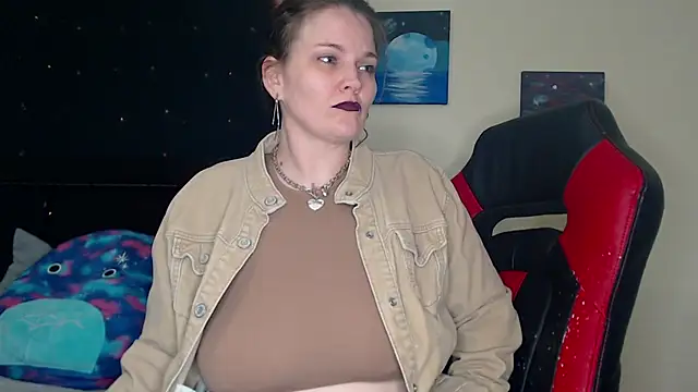 ToxicLilly online show from January 2025 12:30:01 PM