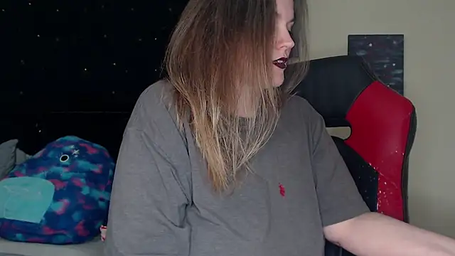 ToxicLilly online show from January 2025 12:15:02 PM