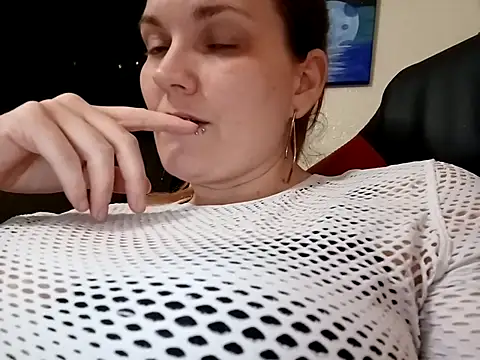 ToxicLilly online show from March 2025 10:05:02 AM