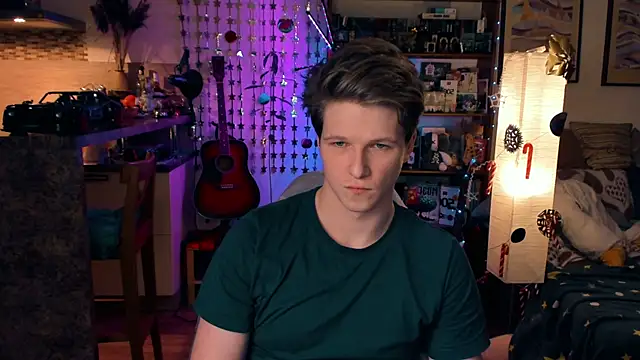 Snapshot of Breston_Sweet chatting on December 2024 04:27:02 PM Breston Sweet online show from December 2024 04:27:02 PM