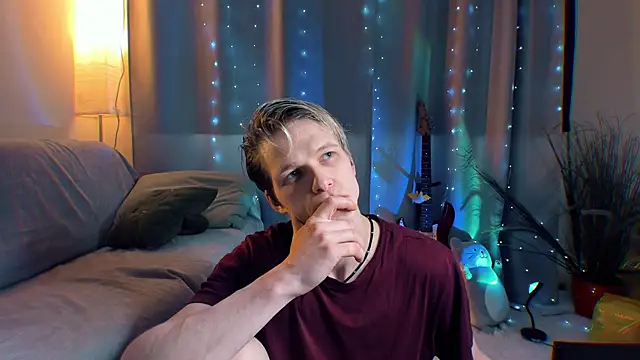 Breston Sweet online show from April 2026 05:15:01 AM