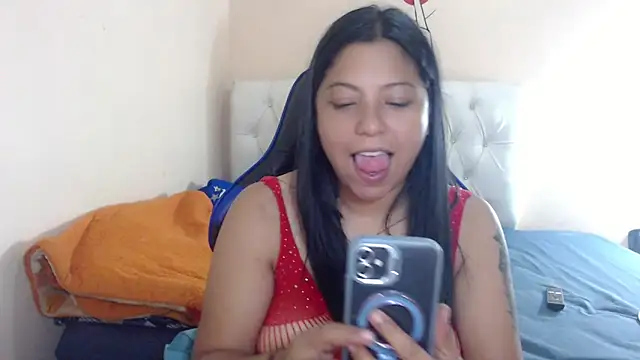 Leylafourniert online show from March 2026 06:57:01 PM