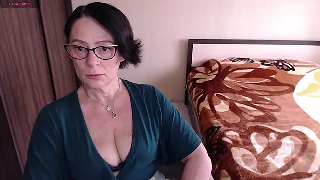 Snapshot of BelovedLady chatting on February 2025 08:10:02 AM BelovedLady online show from February 2025 08:10:02 AM