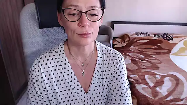 Snapshot of BelovedLady chatting on February 2025 10:39:01 AM BelovedLady online show from February 2025 10:39:01 AM