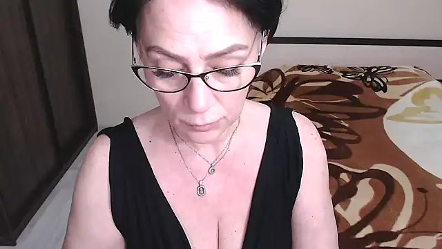 Snapshot of BelovedLady chatting on March 2025 12:15:01 AM BelovedLady online show from March 2025 12:15:01 AM