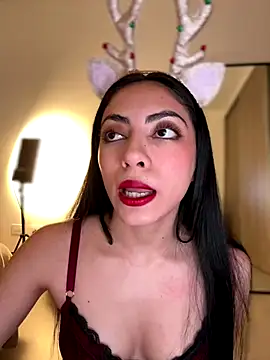 Snapshot of martiiaciar chatting on December 2025 11:45:01 PM martiiaciar online show from December 2025 11:45:01 PM