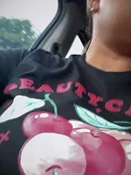 Snapshot of ValeryGrey chatting on January 2025 07:53:02 PM ValeryGrey online show from January 2025 07:53:02 PM