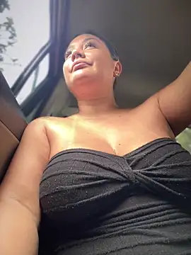 Snapshot of ValeryGrey chatting on February 2025 08:25:01 PM ValeryGrey online show from February 2025 08:25:01 PM