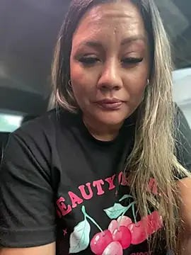 Snapshot of ValeryGrey chatting on February 2025 08:25:01 PM ValeryGrey online show from February 2025 08:25:01 PM