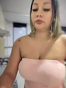 Snapshot of ValeryGrey chatting on March 2025 10:59:01 PM ValeryGrey online show from March 2025 10:59:01 PM