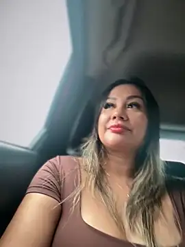 Snapshot of ValeryGrey chatting on October 2025 04:04:01 PM ValeryGrey online show from October 2025 04:04:01 PM