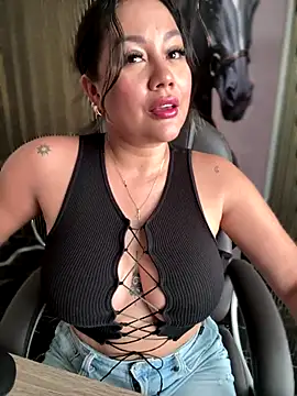 Snapshot of ValeryGrey chatting on October 2025 06:21:01 PM ValeryGrey online show from October 2025 06:21:01 PM