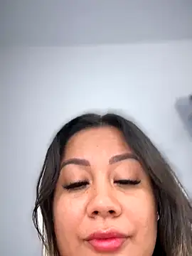 Snapshot of ValeryGrey chatting on October 2025 03:52:01 PM ValeryGrey online show from October 2025 03:52:01 PM