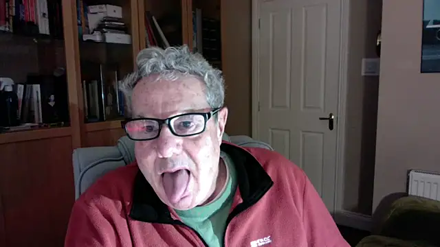 Snapshot of Oldpistolpete chatting on March 2026 06:49:01 PM Oldpistolpete online show from March 2026 06:49:01 PM