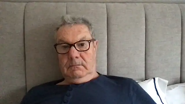 Snapshot of Oldpistolpete chatting on April 2026 07:50:02 AM Oldpistolpete online show from April 2026 07:50:02 AM