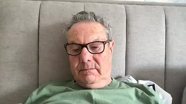 Snapshot of Oldpistolpete chatting on April 2026 08:31:01 AM Oldpistolpete online show from April 2026 08:31:01 AM