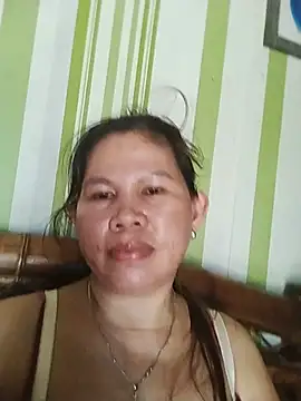 Snapshot of simplewild_mom chatting on June 2026 05:34:02 AM simplewild mom online show from June 2026 05:34:02 AM