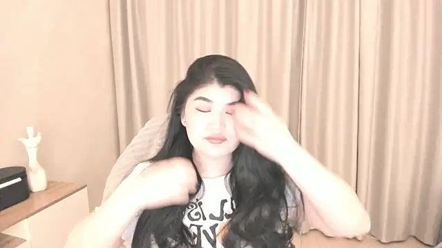 mia lui online show from June 2026 07:30:02 PM