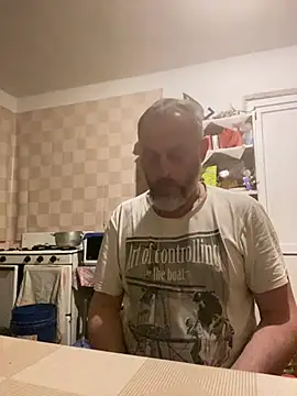 Snapshot of GHsveter chatting on May 2026 06:02:02 PM GHsveter online show from May 2026 06:02:02 PM