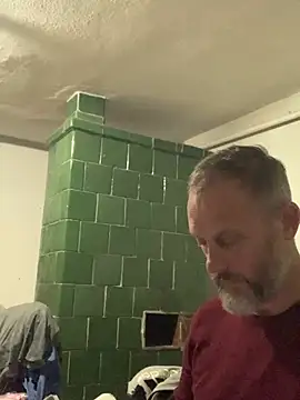 Snapshot of GHsveter chatting on May 2026 06:46:01 PM GHsveter online show from May 2026 06:46:01 PM