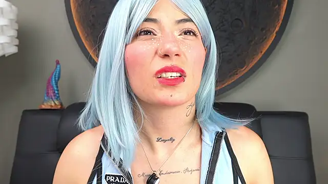 miss sharlotte18 online show from November 2025 06:08:01 PM