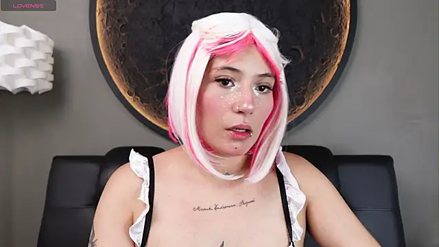 miss sharlotte18 online show from May 2026 06:05:02 PM