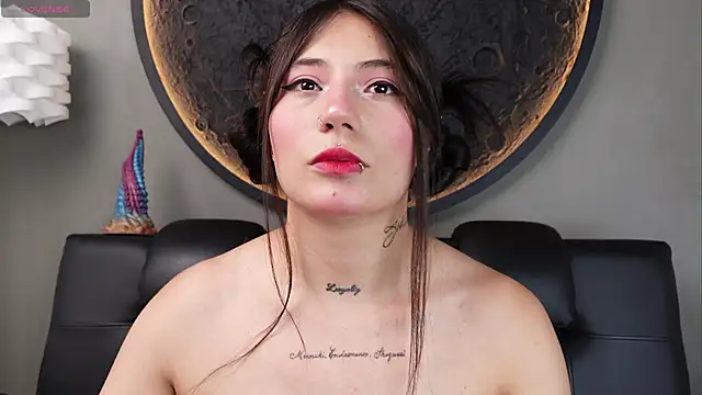 miss sharlotte18 online show from May 2026 06:06:01 PM