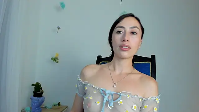 Snapshot of Amatiista chatting on February 2025 12:38:02 AM Amatiista online show from February 2025 12:38:02 AM