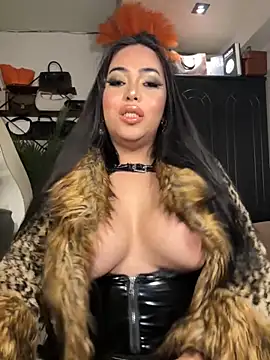 BigDominaMia online show from November 2025 06:13:01 PM