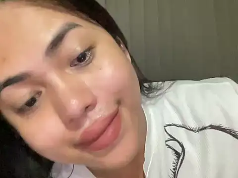 BigDominaMia online show from May 2026 09:00:01 PM