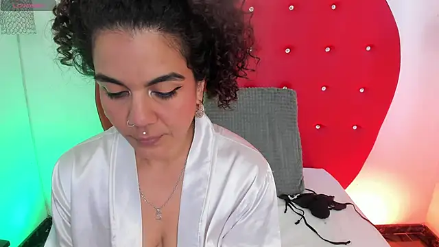 nicolette rock online show from May 2026 12:32:02 PM