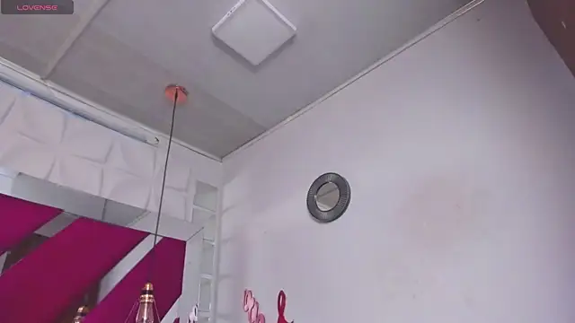 Snapshot of Penelope_Tits chatting on March 2025 07:38:01 PM Penelope Tits online show from March 2025 07:38:01 PM