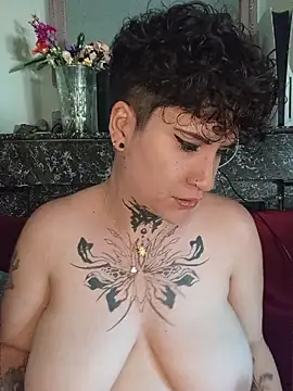 callmelouve online show from June 2026 04:33:01 PM