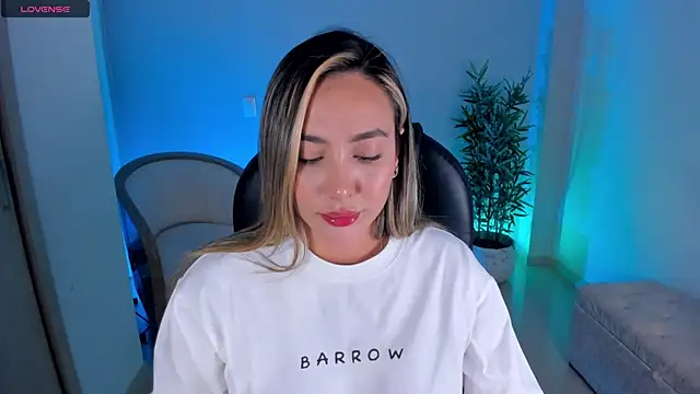 Snapshot of NiaBennet_ chatting on October 2025 01:25:01 AM NiaBennet online show from October 2025 01:25:01 AM