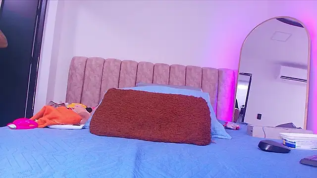  linda milk  online show from March 2026 03:01:02 AM