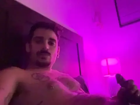 Snapshot of mrtnivnn chatting on February 2026 04:57:01 PM mrtnivnn online show from February 2026 04:57:01 PM