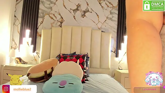 Snapshot of mollieblue69 chatting on February 2025 12:30:02 PM mollieblue69 online show from February 2025 12:30:02 PM