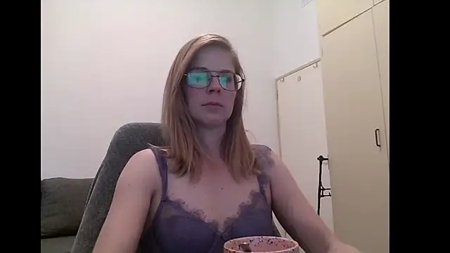 Snapshot of SavannaGirly chatting on September 2025 09:13:02 AM SavannaGirly online show from September 2025 09:13:02 AM