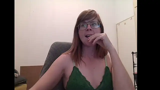 SavannaGirly online show from June 2026 06:24:02 PM