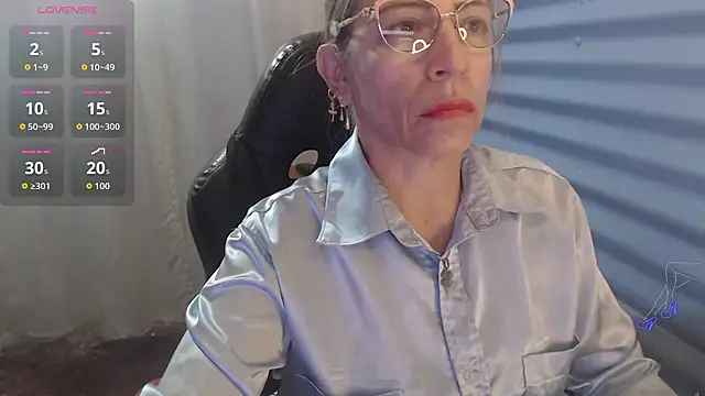 Chayla Ruiz online show from May 2026 10:43:01 AM
